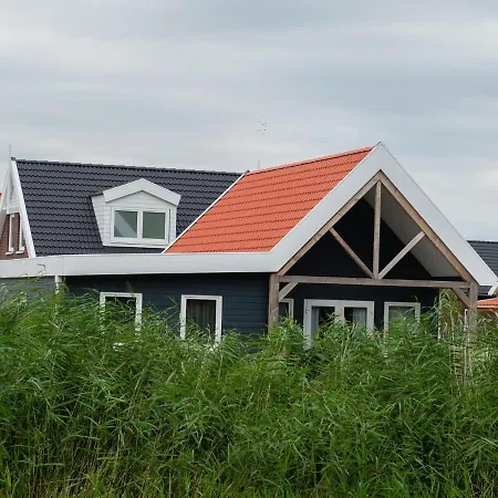 Holiday home Near The Waterfront *