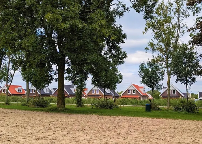 Near The Waterfront Дом отдыха